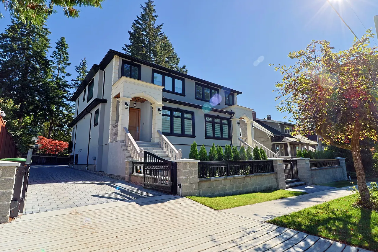 Corner view of the duplex