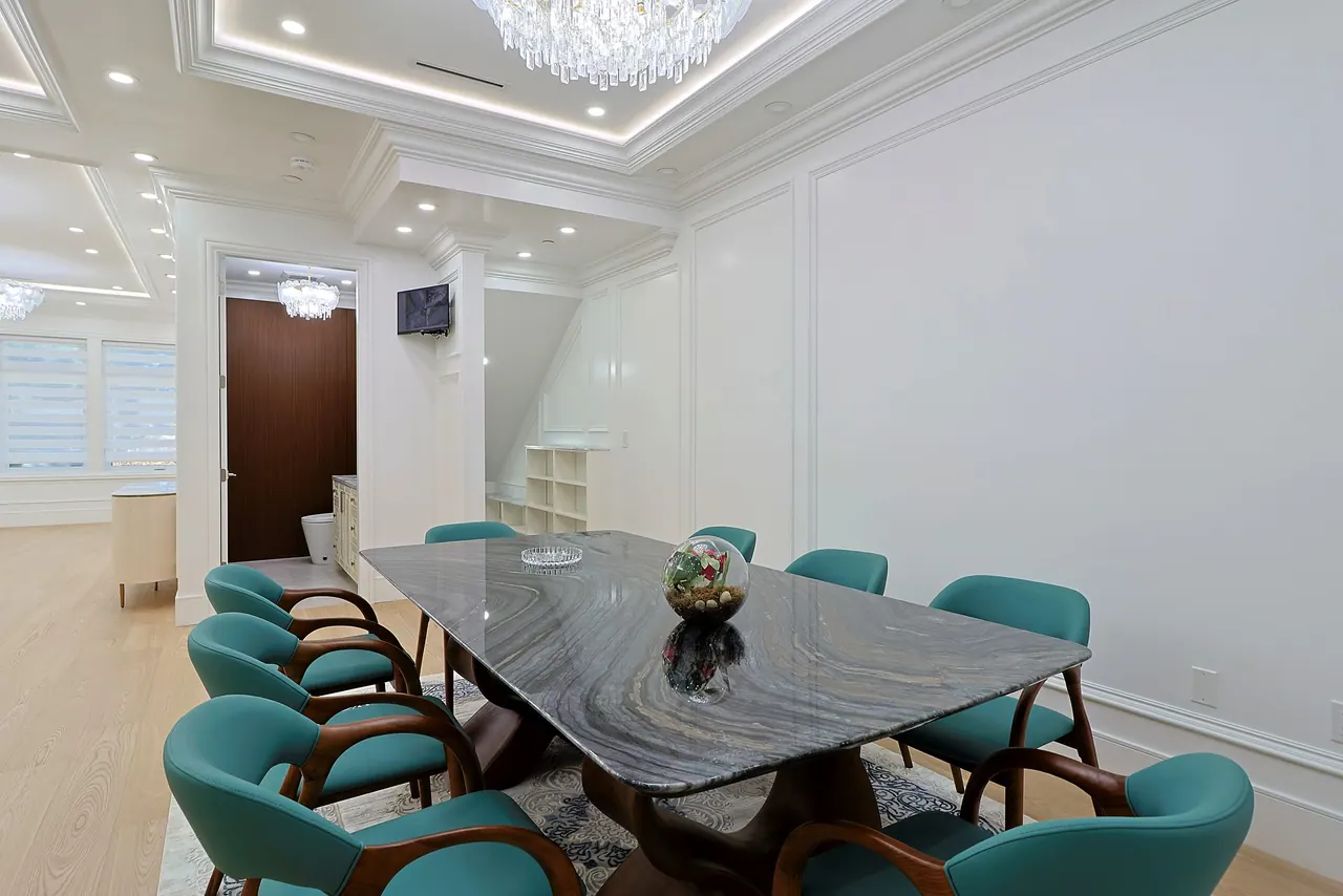 European home · Dining room