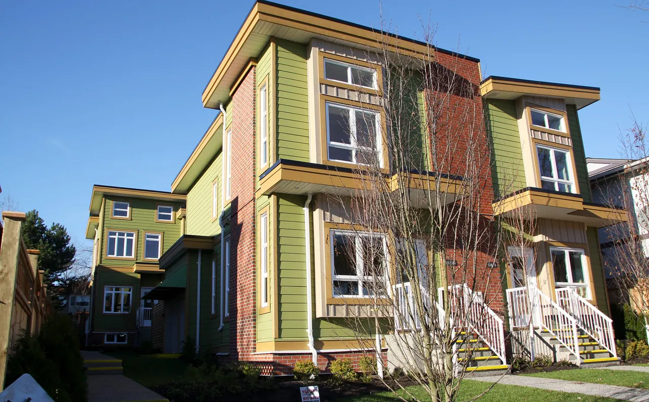 Corner view of Cambie St