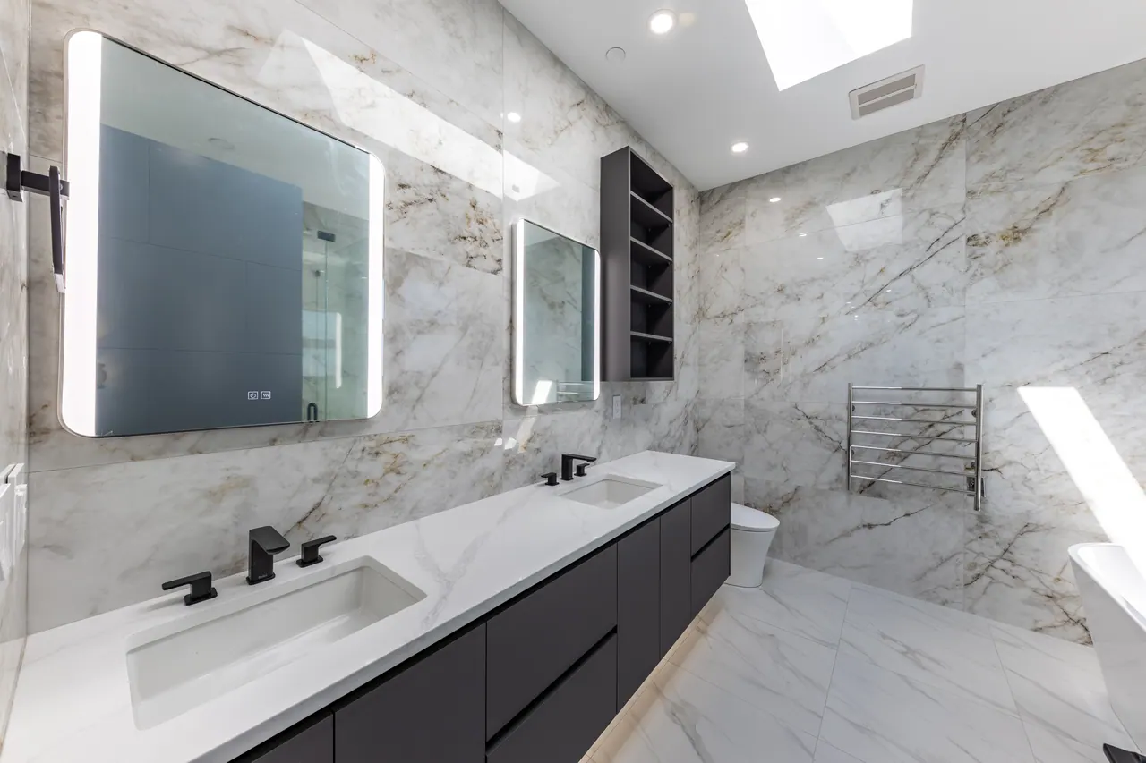 Ensuite